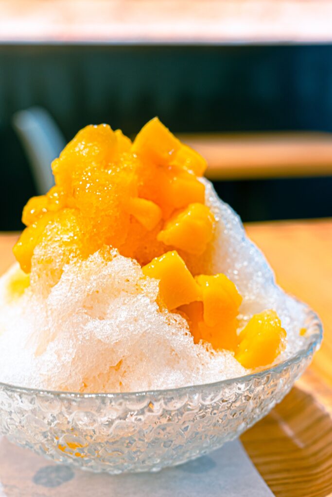 Korean desserts and snacks eaten between meals